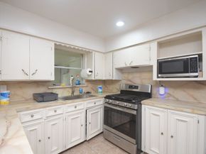 283 Turner Drive, Houston TX 77076