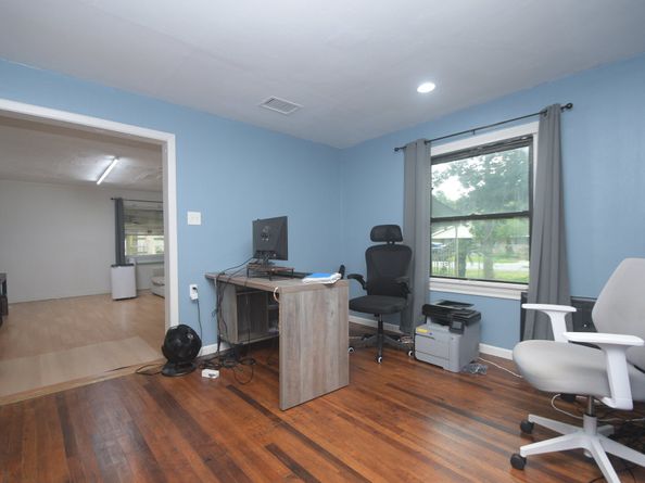 283 Turner Drive, Houston TX 77076