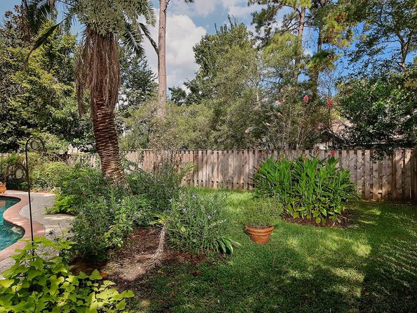 48 W New Avery Place, The Woodlands TX 77382