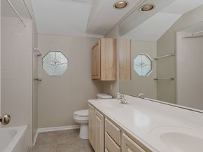 48 W New Avery Place, The Woodlands TX 77382