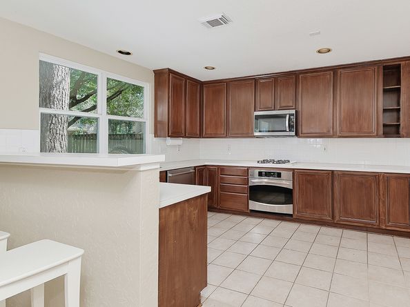 48 W New Avery Place, The Woodlands TX 77382