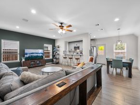 910 Mansfield Street, Houston TX 77091