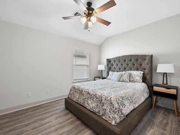 910 Mansfield Street, Houston TX 77091