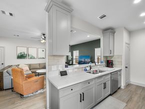 910 Mansfield Street, Houston TX 77091