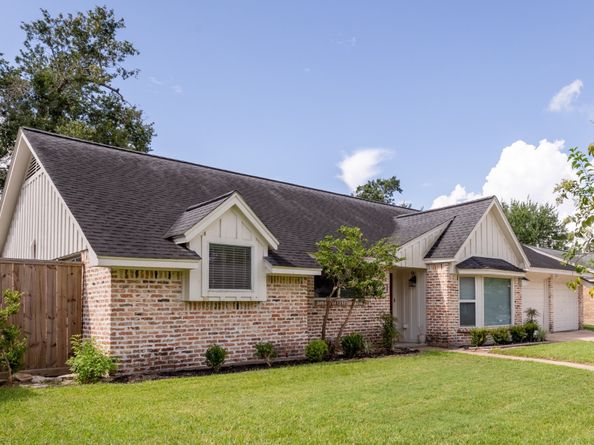 10503 Timberoak Drive, Houston TX 77043