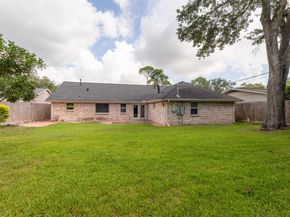 10503 Timberoak Drive, Houston TX 77043