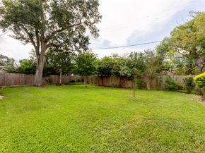 10503 Timberoak Drive, Houston TX 77043