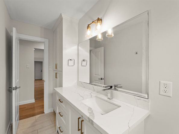 10503 Timberoak Drive, Houston TX 77043