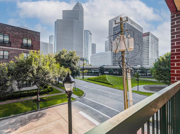 300 St Joseph Parkway 112, Houston TX 77002