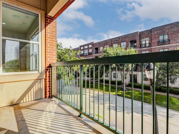 300 St Joseph Parkway 112, Houston TX 77002