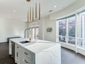 300 St Joseph Parkway 112, Houston TX 77002