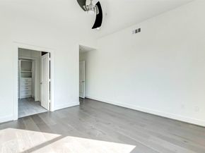 300 St Joseph Parkway 112, Houston TX 77002