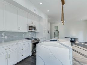 300 St Joseph Parkway 112, Houston TX 77002