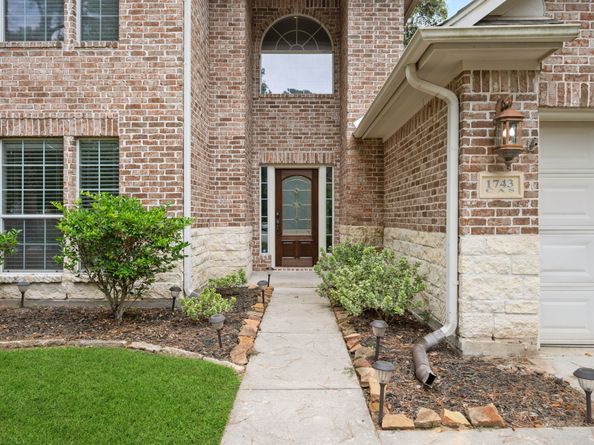 1743 Hill Top Lane, Kingwood TX 77339