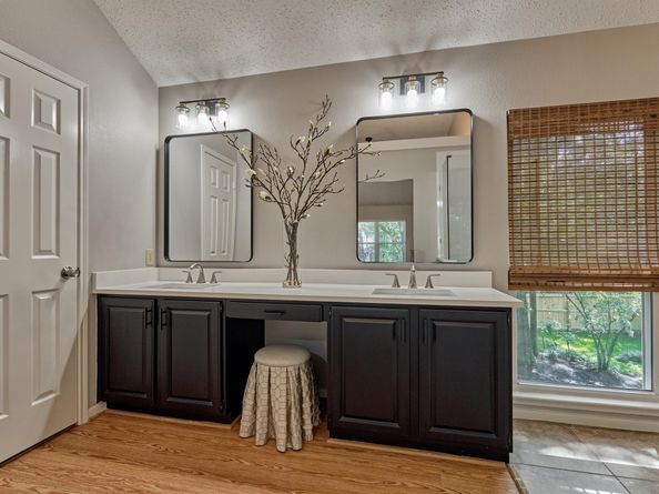 71 Breezy Point Place, Spring TX 77381