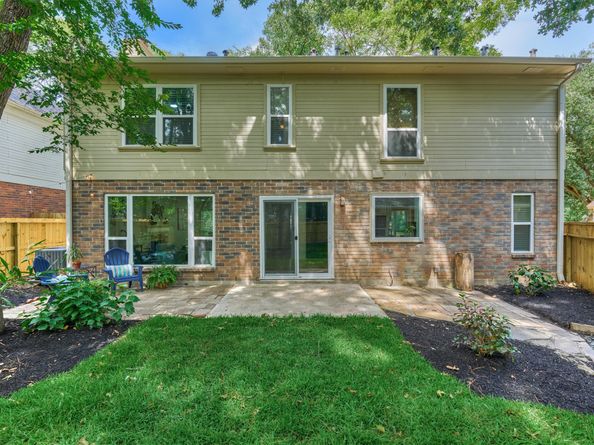 71 Breezy Point Place, Spring TX 77381