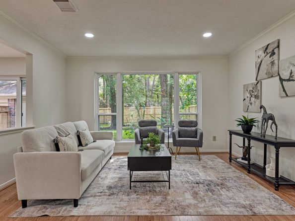 71 Breezy Point Place, Spring TX 77381