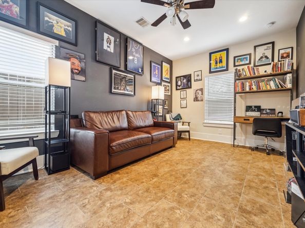 209 Burr Street D, Houston TX 77011