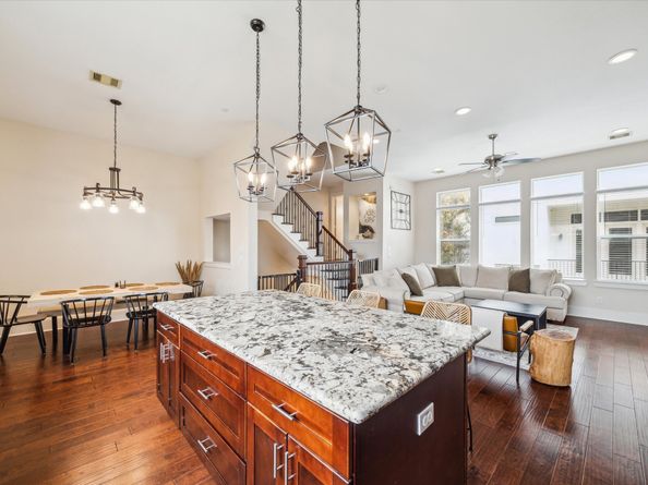 209 Burr Street D, Houston TX 77011