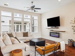 209 Burr Street D, Houston TX 77011