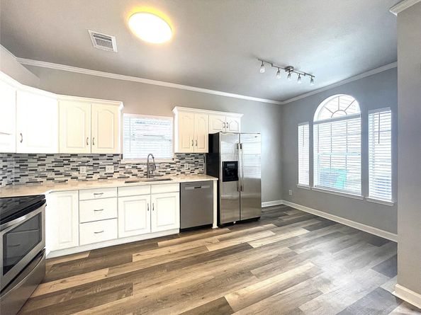 1525 Francis Street, Houston TX 77004