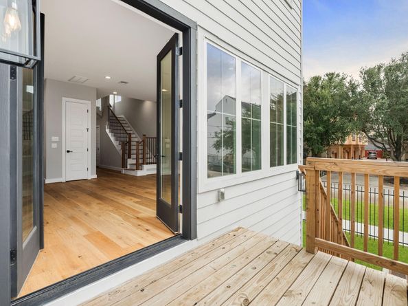 1149 W 22nd Street, Houston TX 77008