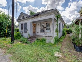 4 Canal Court, Houston TX 77011
