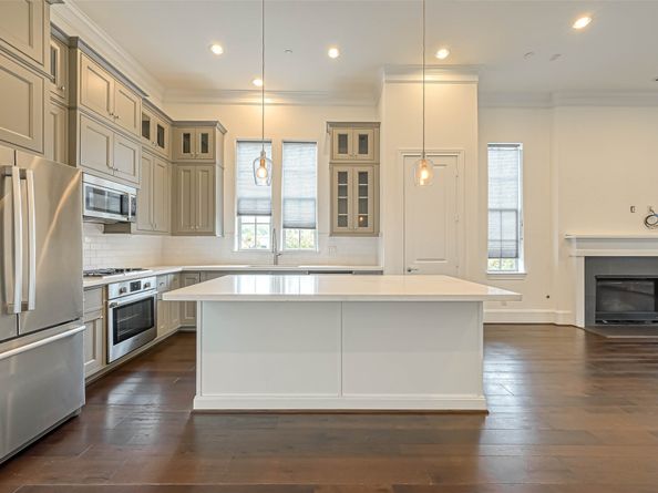 5101 Allen Street, Houston TX 77007