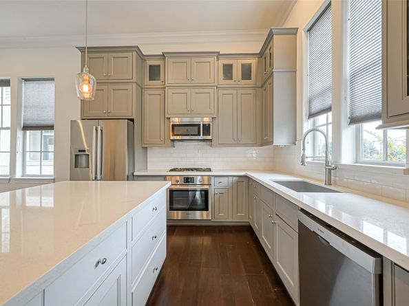 5101 Allen Street, Houston TX 77007