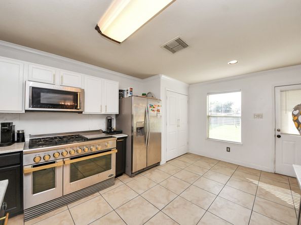 611 Remwick Drive, Houston TX 77073