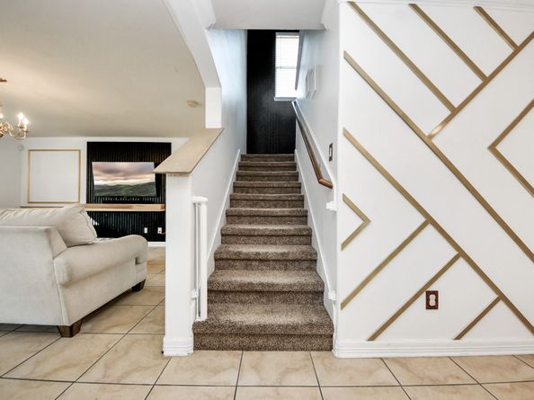 611 Remwick Drive, Houston TX 77073