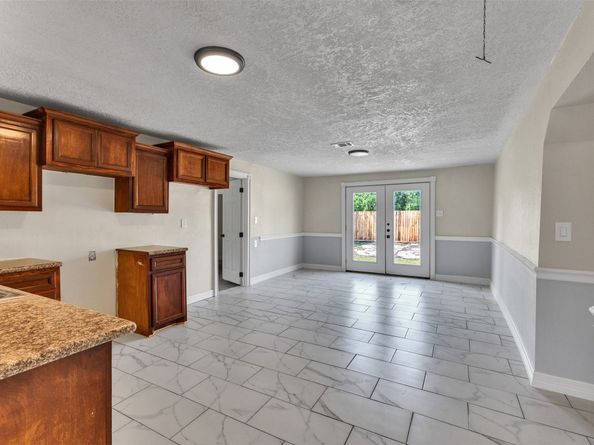 9707 Nedwald Street, Houston TX 77029