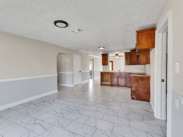 9707 Nedwald Street, Houston TX 77029