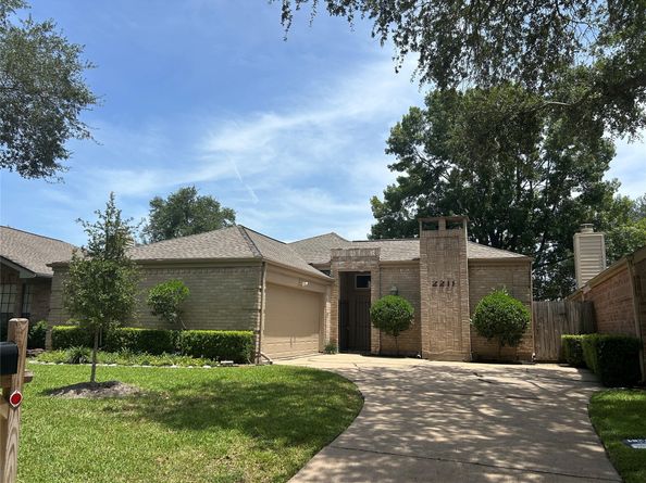 2211 Briarwest Boulevard, Houston TX 77077