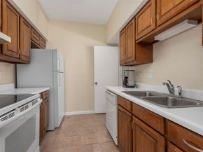 2400 N Braeswood Boulevard 220, Houston TX 77030