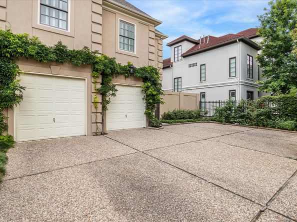 2509 Westgate Drive, Houston TX 77019