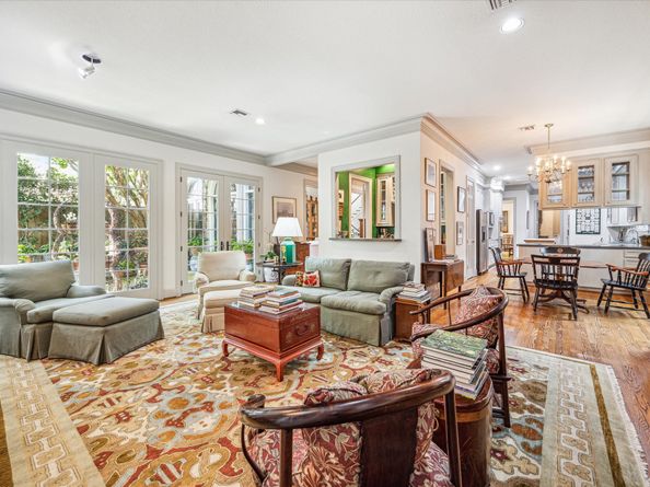 2509 Westgate Drive, Houston TX 77019