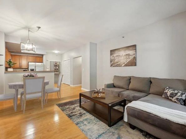 4 Constellation Pl 112, Jersey City NJ 07305
