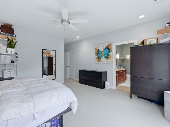 6 Intrepid Ct, Jersey City NJ 07305