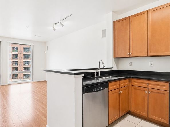 24 Avenue At Port Imperial 316, West New York NJ 07093