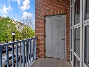 3 Greenwich Dr 85, Jersey City NJ 07305