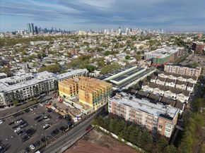 3 Greenwich Dr 85, Jersey City NJ 07305