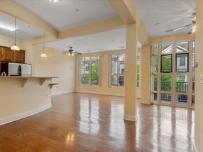 3 Greenwich Dr 85, Jersey City NJ 07305