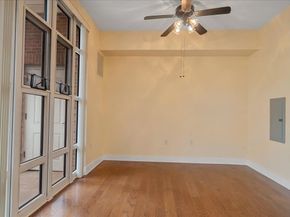 3 Greenwich Dr 85, Jersey City NJ 07305