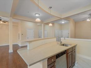3 Greenwich Dr 85, Jersey City NJ 07305