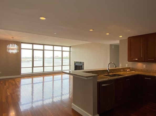 8100 River Rd 917, North Bergen NJ 07047
