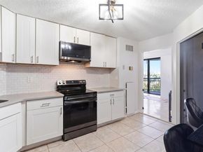 831 Harmon Cove Tower, Secaucus NJ 07094-1720