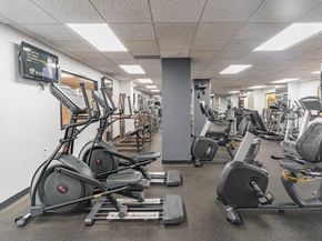 831 Harmon Cove Tower, Secaucus NJ 07094-1720