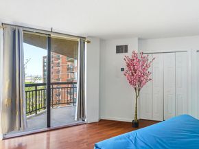 831 Harmon Cove Tower, Secaucus NJ 07094-1720
