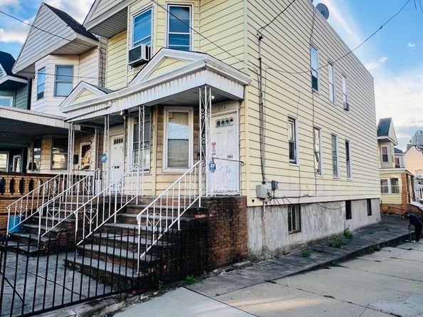 195 Tonnelle Ave, Jersey City NJ 07306